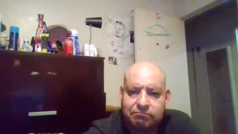 Snapshot of elmario24 chatting on 7, 10, 2025 elmario24 online show from 7, 10, 2025