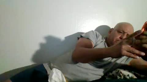 Snapshot of elmario24 chatting on 17, 10, 2025 elmario24 online show from 17, 10, 2025