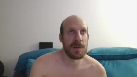 Snapshot of elmatirestrepo chatting on 12, 1, 2026 Mati Restrepo online show from 12, 1, 2026