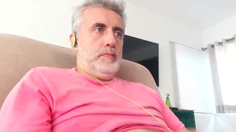 Snapshot of elmejorfvb2 chatting on 8, 1, 2025 fer online show from 8, 1, 2025