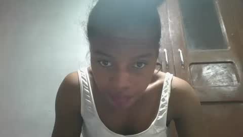 Snapshot of elodie228680 chatting on 7, 5, 2026 elodie228680 online show from 7, 5, 2026
