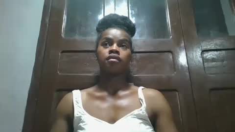 Snapshot of elodie228680 chatting on 7, 5, 2026 elodie228680 online show from 7, 5, 2026