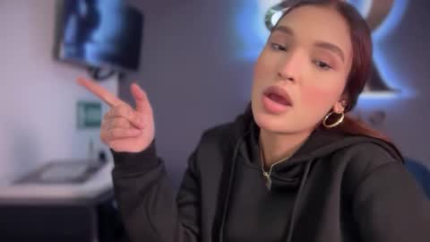 Snapshot of elsa_koch chatting on 30, 9, 2025 ELSA online show from 30, 9, 2025