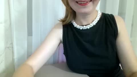 Snapshot of elsamartinez22 chatting on 3, 10, 2025 ElsaMartinez22 online show from 3, 10, 2025