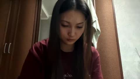 Mia online show from 8, 5, 2026
