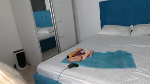 elssa_rush online show from 7, 3, 2025