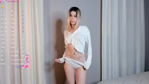 Snapshot of elswythbareford chatting on 15, 10, 2025 Elizabeth online show from 15, 10, 2025