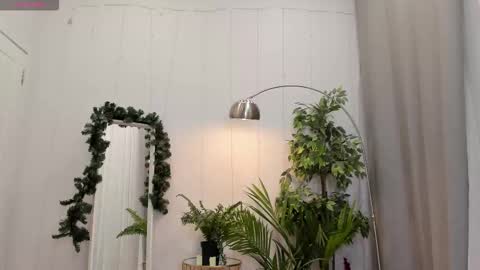 Snapshot of elvilune chatting on 14, 1, 2026 Erica online show from 14, 1, 2026