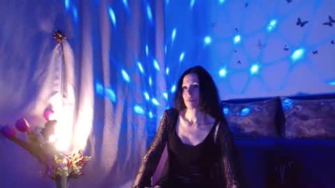 Elisa online show from 7, 3, 2026