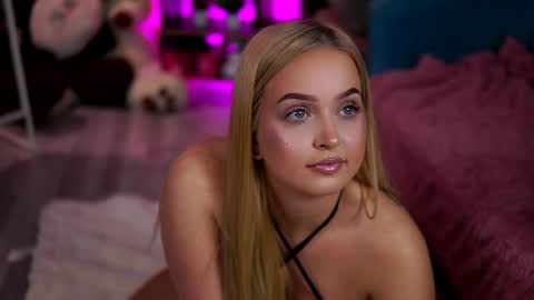 Elyssa online show from 22, 5, 2026
