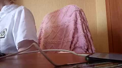 Snapshot of elza_com chatting on 2, 10, 2025 Elza Kom online show from 2, 10, 2025