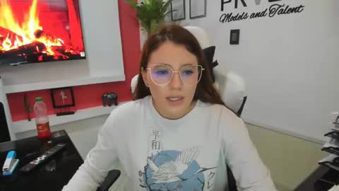Estefany Martinez Acua INSTAGRAM ema 04oficial online show from 9, 1, 2025