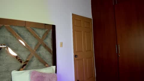 Snapshot of ema__ebony chatting on 16, 10, 2025 ema__ebony online show from 16, 10, 2025