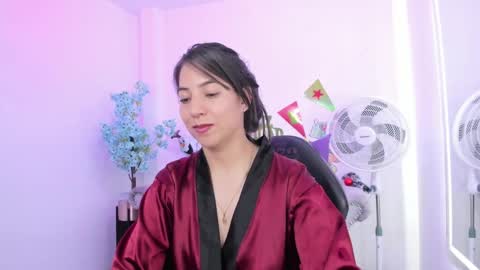 Ema louisx  online show from 30, 12, 2024