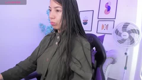 Ema louisx  online show from 29, 1, 2025