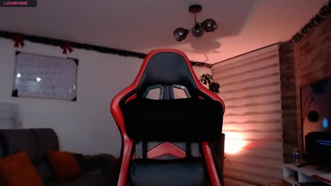 Snapshot of ema_ploxx chatting on 11, 1, 2025 ema_ploxx online show from 11, 1, 2025