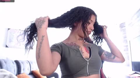 Snapshot of ema_ploxx chatting on 23, 1, 2025 ema_ploxx online show from 23, 1, 2025