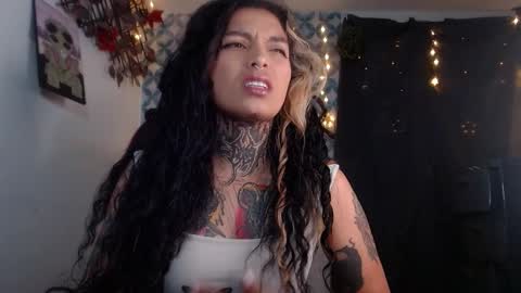 Snapshot of ema_ploxx chatting on 20, 9, 2025 ema_ploxx online show from 20, 9, 2025