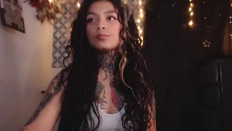 Snapshot of ema_ploxx chatting on 22, 9, 2025 ema_ploxx online show from 22, 9, 2025