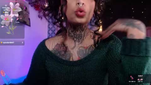 Snapshot of ema_ploxx chatting on 5, 11, 2025 ema_ploxx online show from 5, 11, 2025