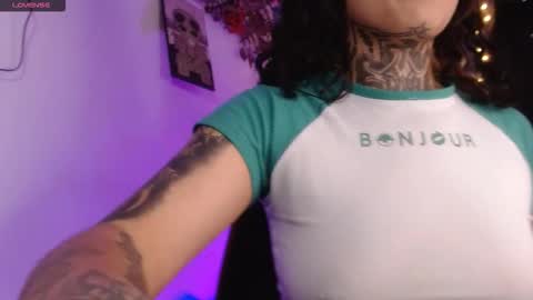 Snapshot of ema_ploxx chatting on 10, 11, 2025 ema_ploxx online show from 10, 11, 2025