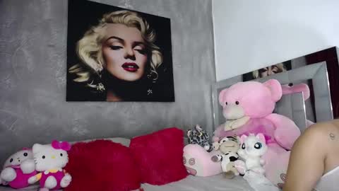 EmaFox online show from 11, 10, 2025