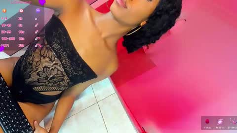 Snapshot of ember_victiria chatting on 16, 11, 2025 ember_victiria online show from 16, 11, 2025