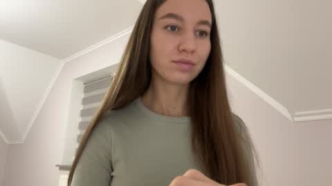 Snapshot of emberfamn chatting on 8, 11, 2025 Alina online show from 8, 11, 2025