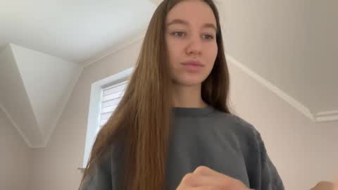 Snapshot of emberfamn chatting on 22, 11, 2025 Alina online show from 22, 11, 2025