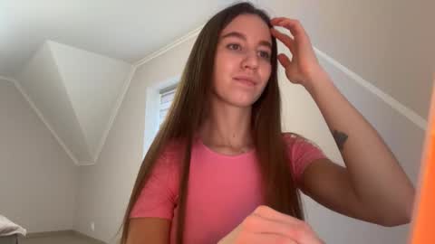 Snapshot of emberfamn chatting on 4, 12, 2025 Alina online show from 4, 12, 2025