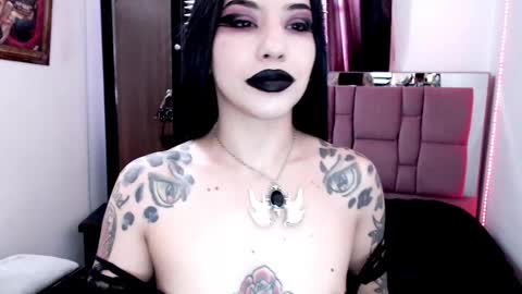 Snapshot of emearld_black chatting on 18, 1, 2025 Emerald Black online show from 18, 1, 2025