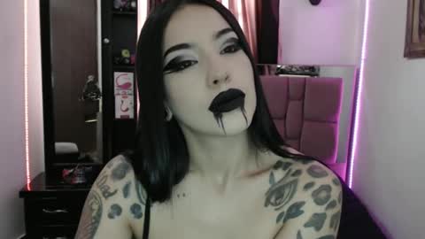 Snapshot of emearld_black chatting on 8, 2, 2025 Emerald Black online show from 8, 2, 2025