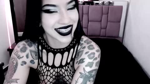 Snapshot of emearld_black chatting on 9, 2, 2025 Emerald Black online show from 9, 2, 2025