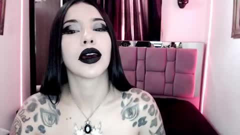 Snapshot of emearld_black chatting on 12, 2, 2025 Emerald Black online show from 12, 2, 2025