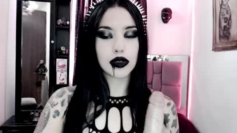 Snapshot of emearld_black chatting on 19, 2, 2025 Emerald Black online show from 19, 2, 2025