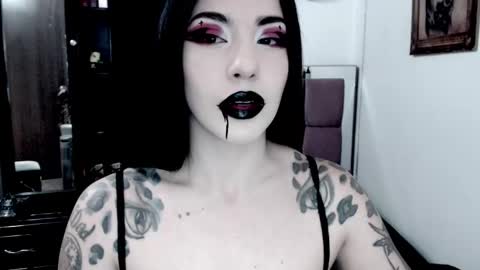 Snapshot of emearld_black chatting on 22, 9, 2025 Emerald Black online show from 22, 9, 2025