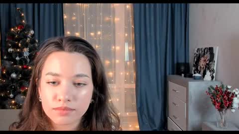 Snapshot of emeliareaper chatting on 18, 2, 2025 Emelia online show from 18, 2, 2025