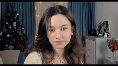 Snapshot of emeliareaper chatting on 19, 2, 2025 Emelia online show from 19, 2, 2025