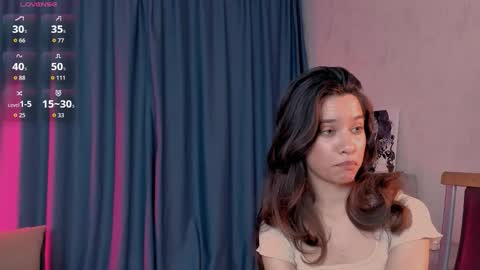 Snapshot of emeliareaper chatting on 2, 10, 2025 Emelia online show from 2, 10, 2025