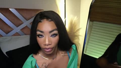 Snapshot of emely_brandon_ chatting on 25, 1, 2025 anyelii online show from 25, 1, 2025
