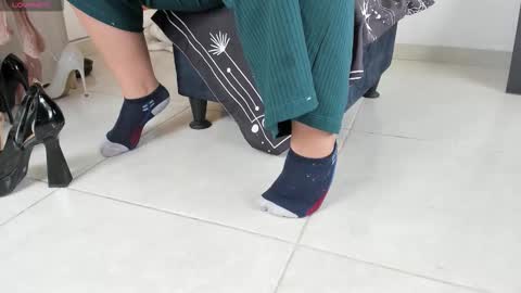 Emely   online show from 1, 11, 2025