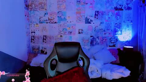 Emely Rous online show from 6, 11, 2025