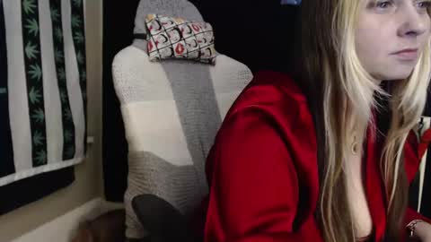 emeraldstrawberri online show from 15, 1, 2026