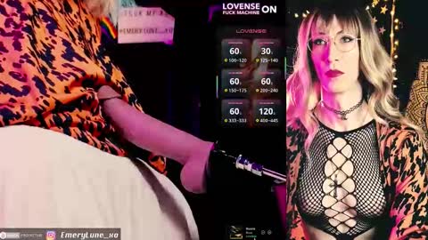 Emery Lune online show from 5, 2, 2026