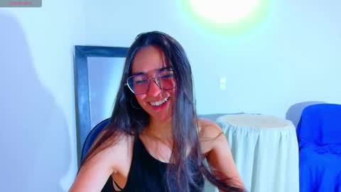 Snapshot of emi_roberts chatting on 21, 10, 2025 Emmily Roberts online show from 21, 10, 2025