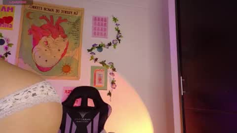 Snapshot of emicute_ chatting on 21, 2, 2026 online show from 21, 2, 2026