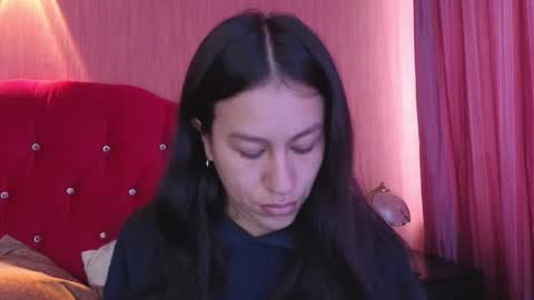 Emilia Gomez online show from 3, 11, 2025