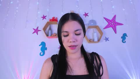 Snapshot of emiily_parkerr chatting on 8, 11, 2025 Emily online show from 8, 11, 2025