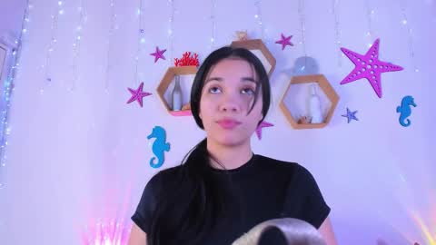 Snapshot of emiily_parkerr chatting on 11, 11, 2025 Emily online show from 11, 11, 2025