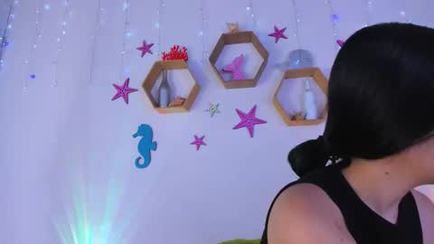 Snapshot of emiily_parkerr chatting on 26, 11, 2025 Emily online show from 26, 11, 2025